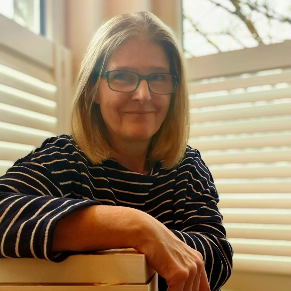 Heike_Porträt_Bücher